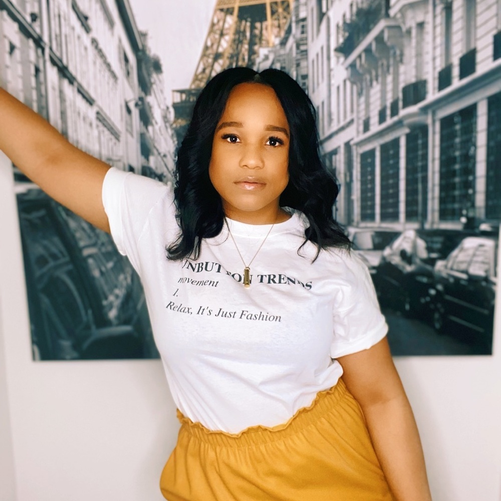 Unbutton Trends Logo Tee